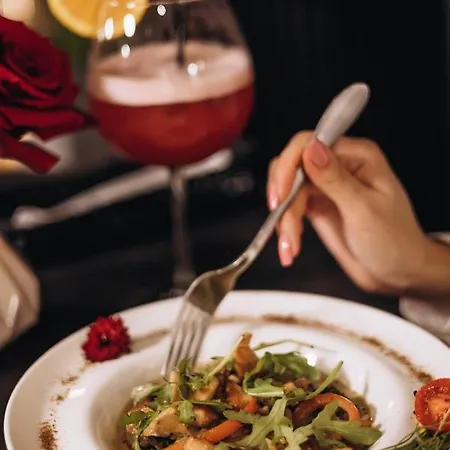 Garden Plaza מלון *